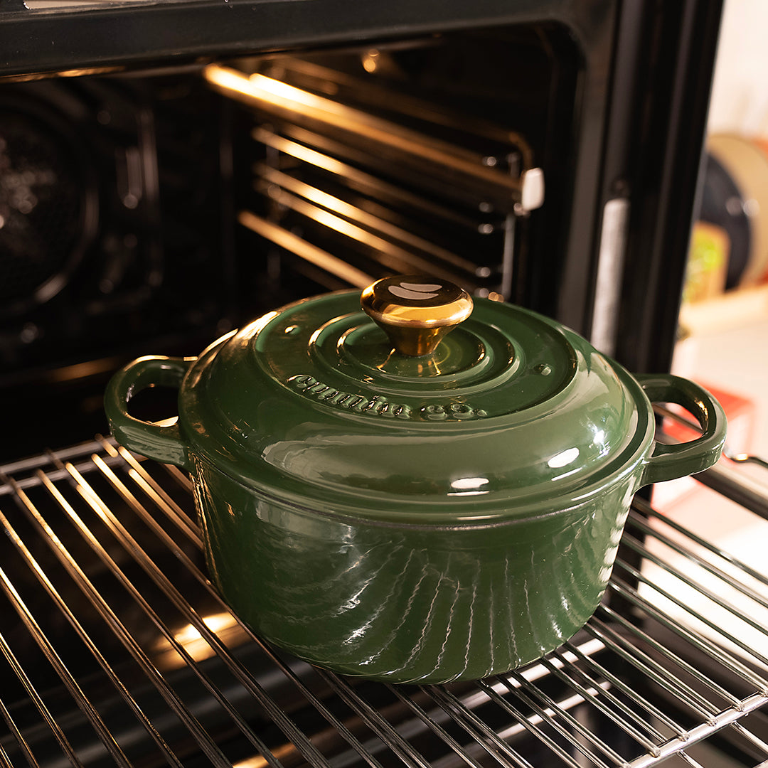 No. 8 Enamel Coated Dutch Oven